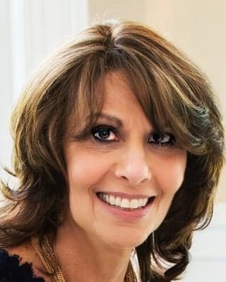 Lynne Kalvin