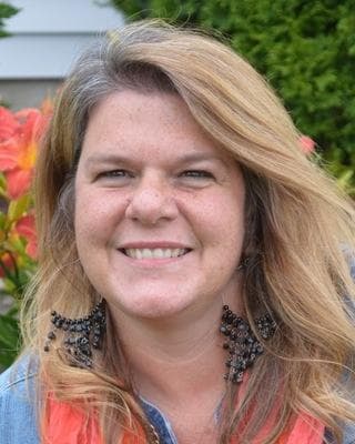 Lori Lee VanHarmelen