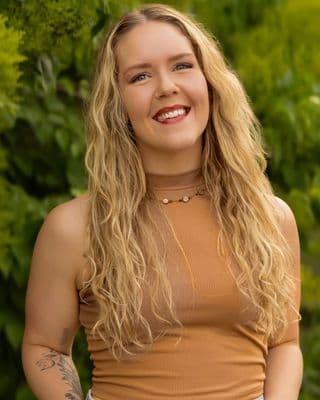 Hannah Sullivan