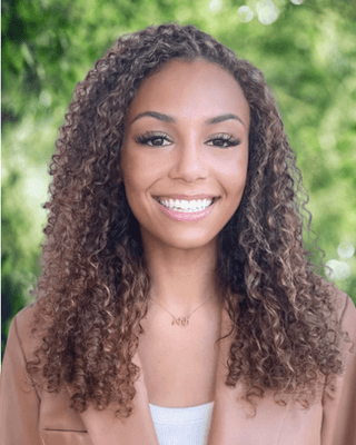 Brianna DeVault