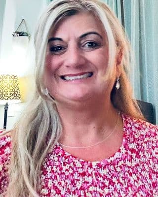 Amy Henderson