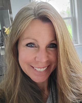 Lissa Elliott St. Clair