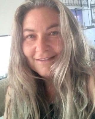Janine Holstein