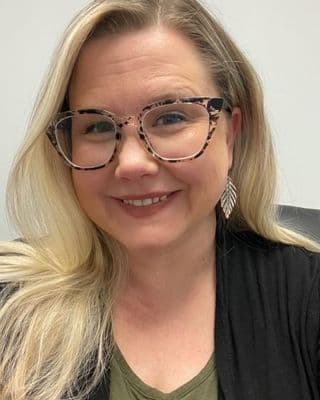 Stephanie Lynch