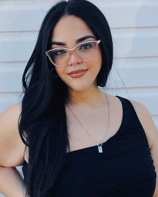 Mariely Flores